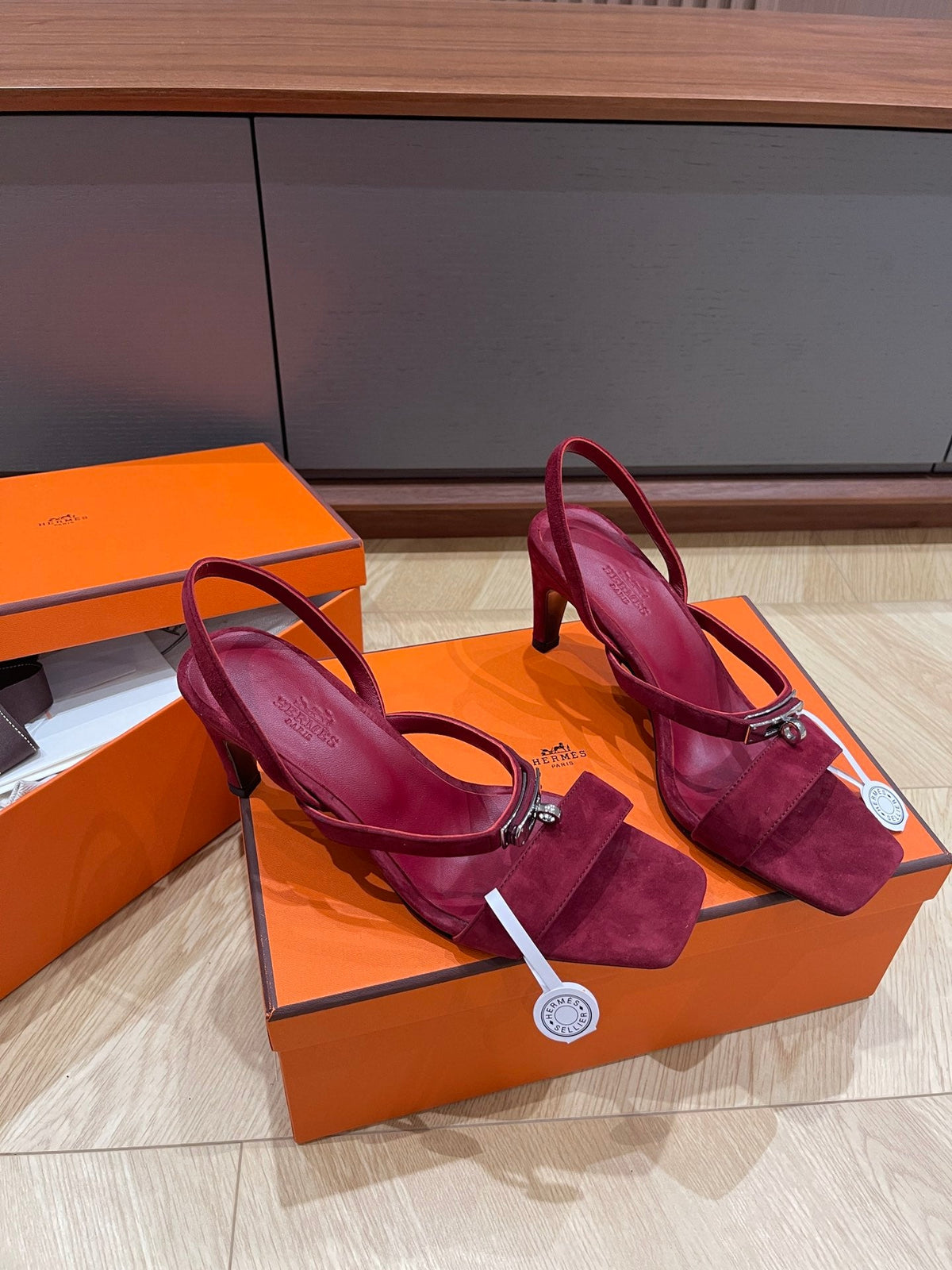 HERMES GLAMOUR 75 SANDAL MULBERRY SUEDE